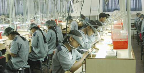 Vị trí 'quán quân' đánh bóng kim cương của Ấn Độ bị thách thức ảnh 1